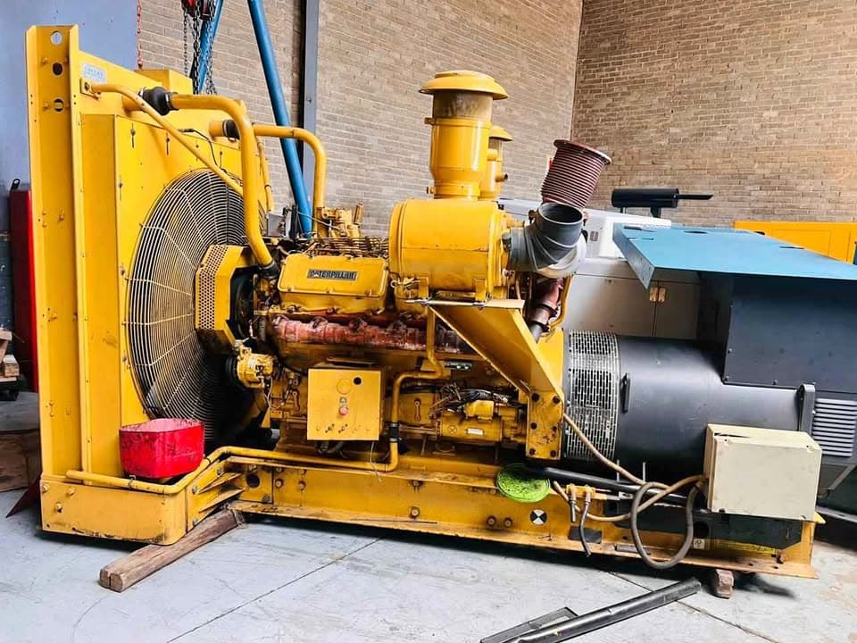 CAT 3412 — 550 kVA — photo 1 of 1