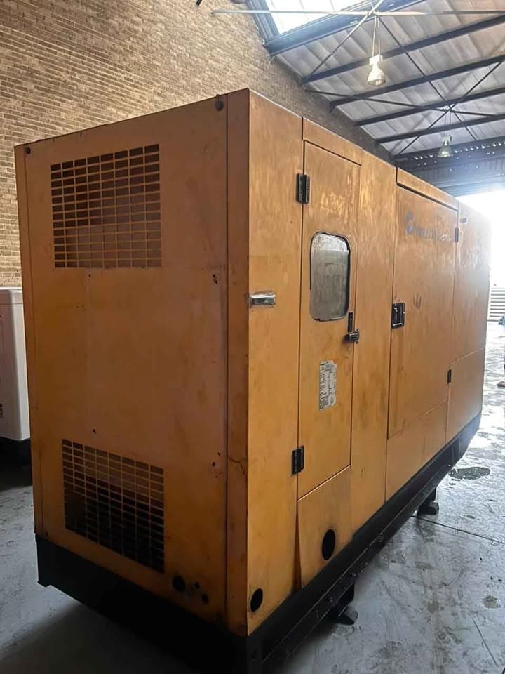 200KVA CUMMINS USA DIESEL SET — photo 1 of 6