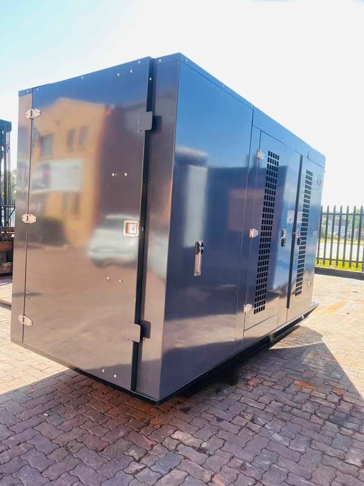 John Deere 300 kVA Diesel Set — photo 1 of 10
