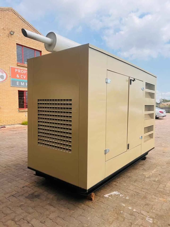 200KVA PERKINS UK DIESEL SET — photo 1 of 8