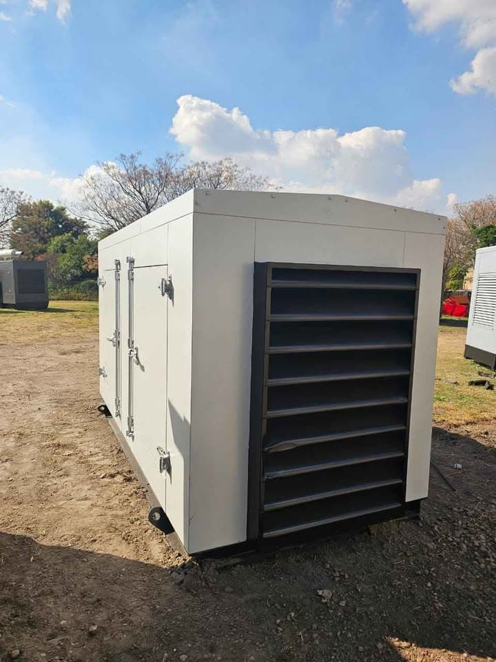 Volvo 165 kVA Diesel Set — photo 1 of 6