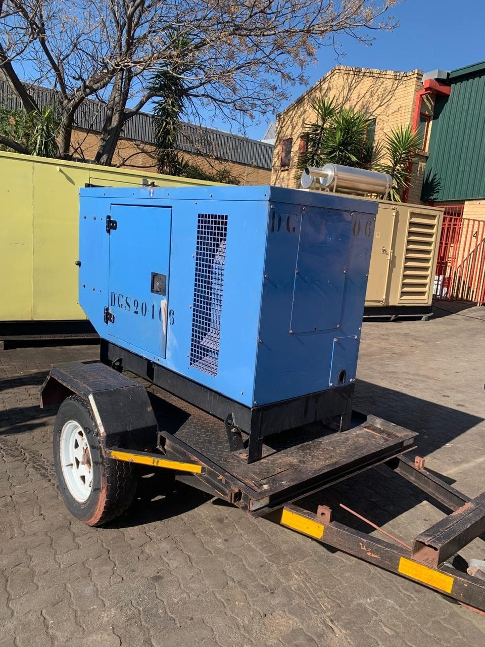 20kva SDMO KOHLER DIESEL SET ON A TRAILER — photo 1 of 7