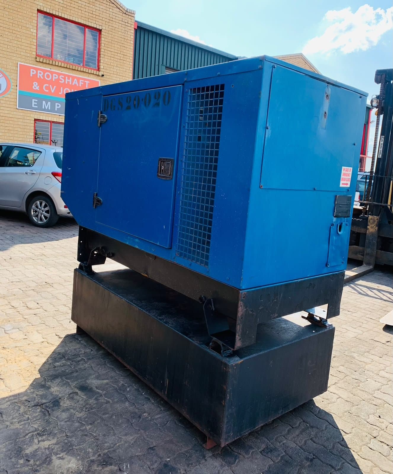 20KVA SDMO JOHN DEERE — photo 1 of 5