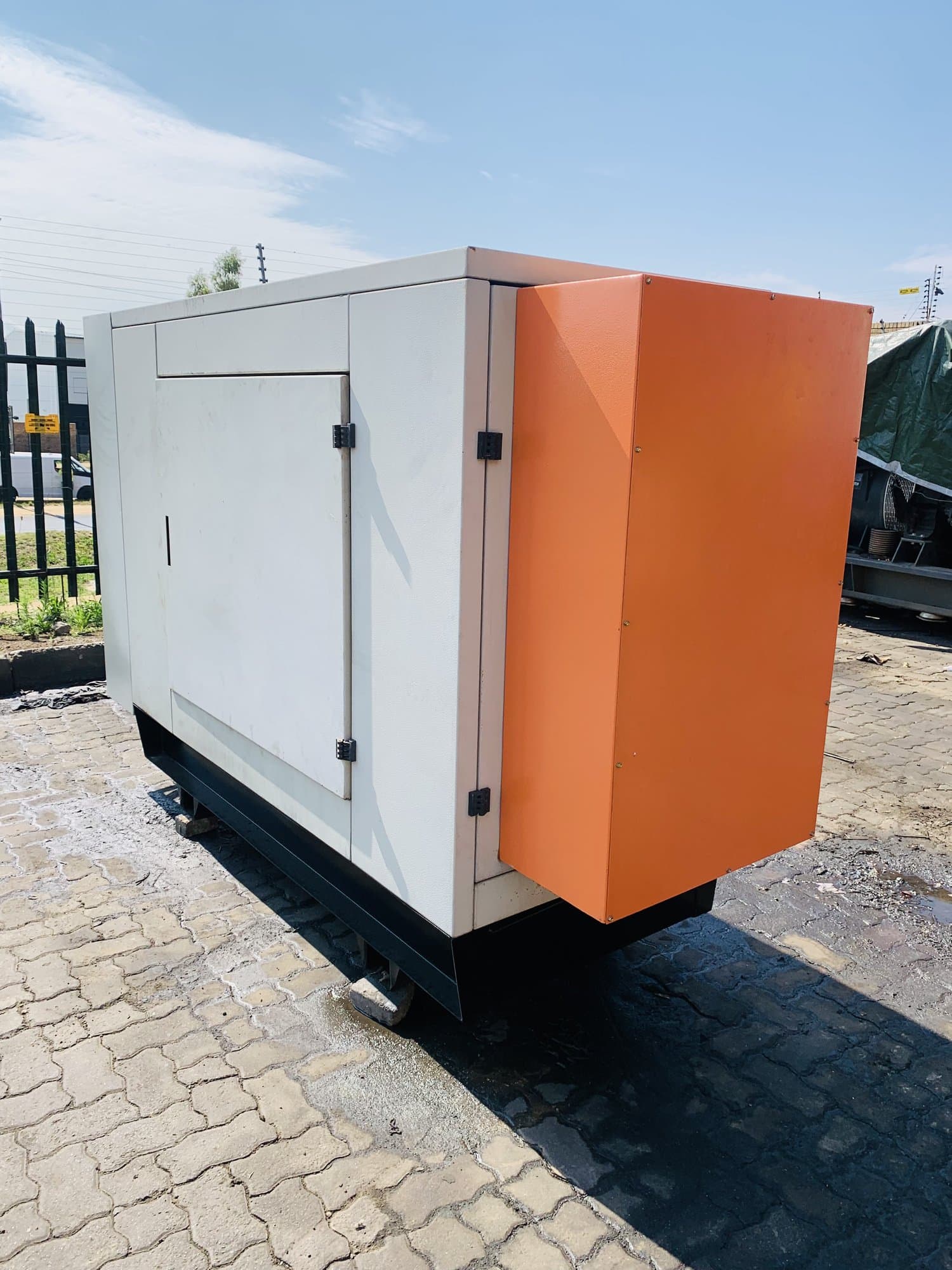 25KVA SDEC DIESEL SET — photo 1 of 8