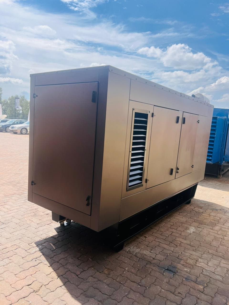 300KVA PERKINS DIESEL — photo 1 of 4